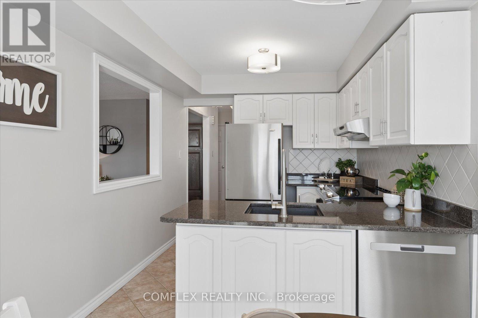 43 Waywell Street, Whitby, Ontario  L1N 8P4 - Photo 13 - E13018530