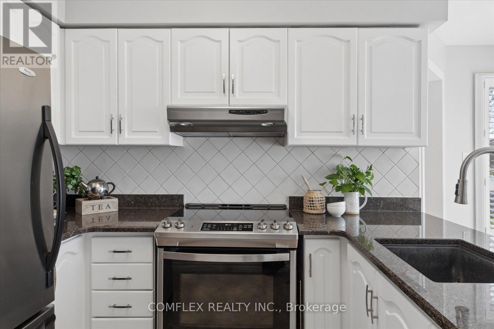 43 Waywell Street, Whitby, Ontario  L1N 8P4 - Photo 15 - E13018530