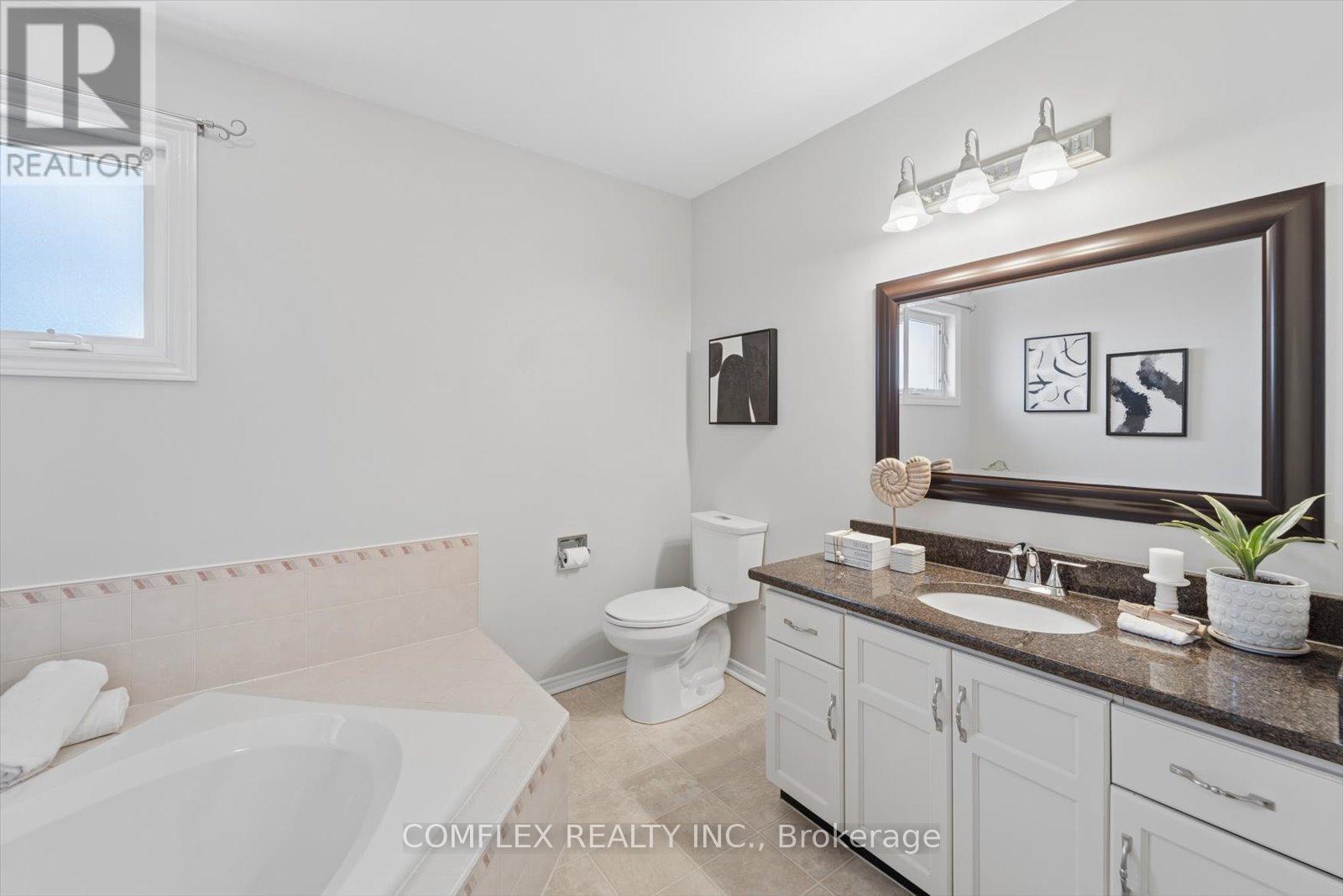 43 Waywell Street, Whitby, Ontario  L1N 8P4 - Photo 25 - E13018530