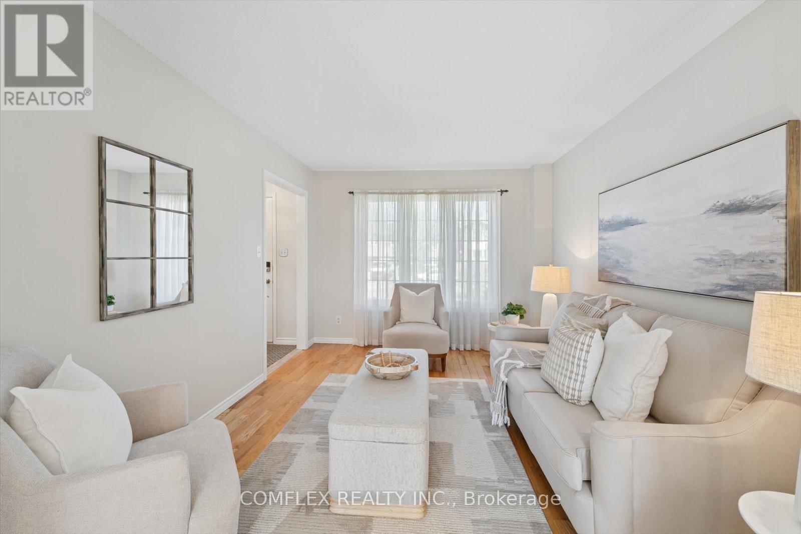 43 Waywell Street, Whitby, Ontario  L1N 8P4 - Photo 5 - E13018530