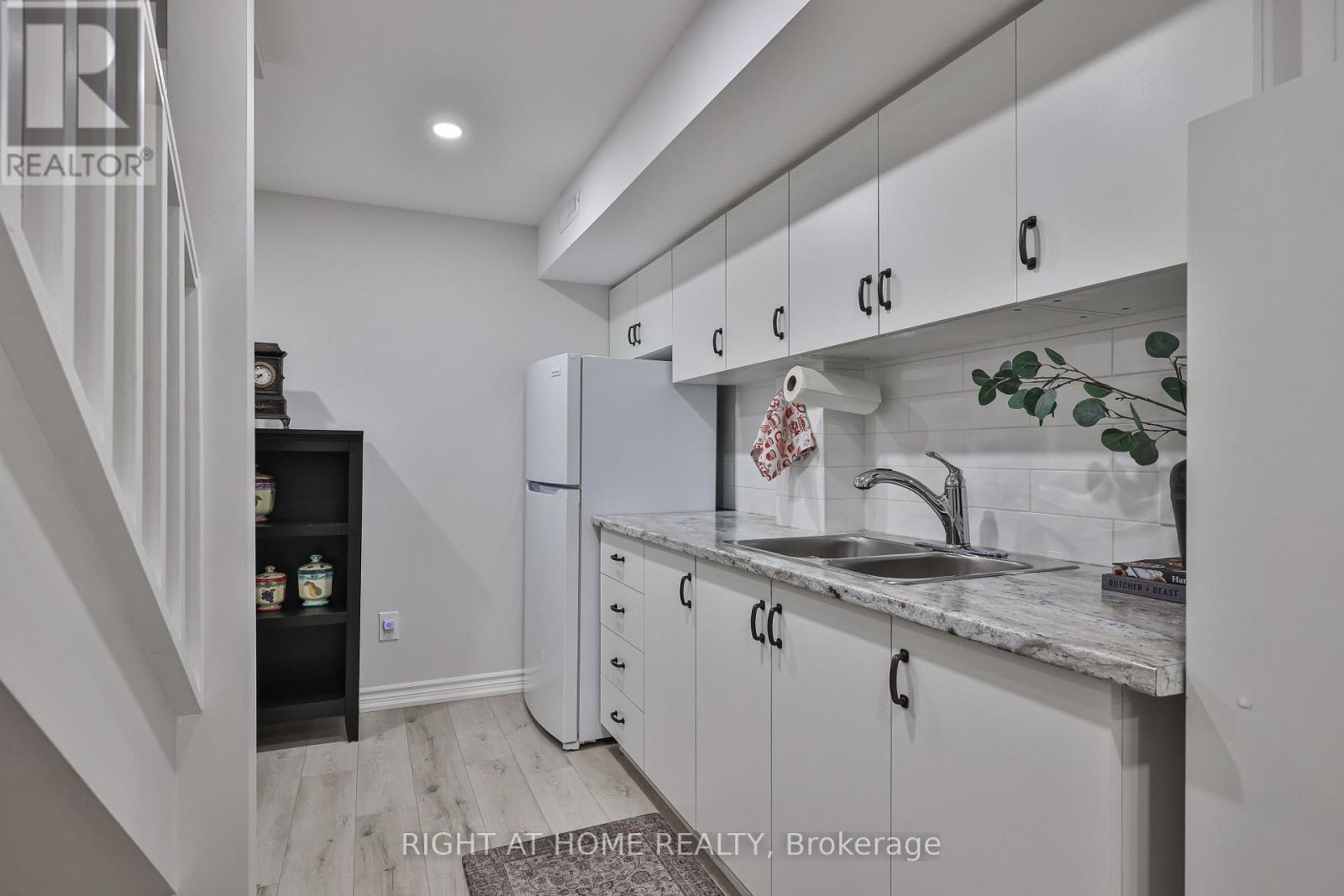 89 Vail Meadows Crescent, Clarington (Bowmanville), Ontario  L1C 4T3 - Photo 33 - E13018534