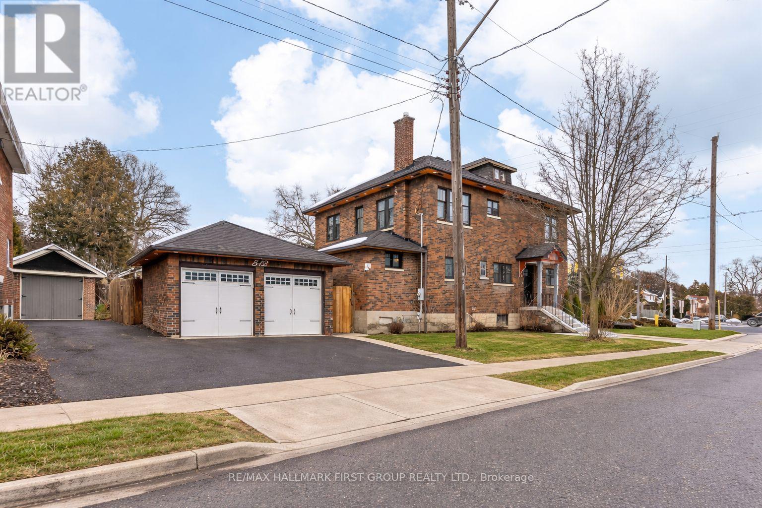 512 Simcoe Street N, Oshawa, Ontario  L1G 4T9 - Photo 2 - E12766188