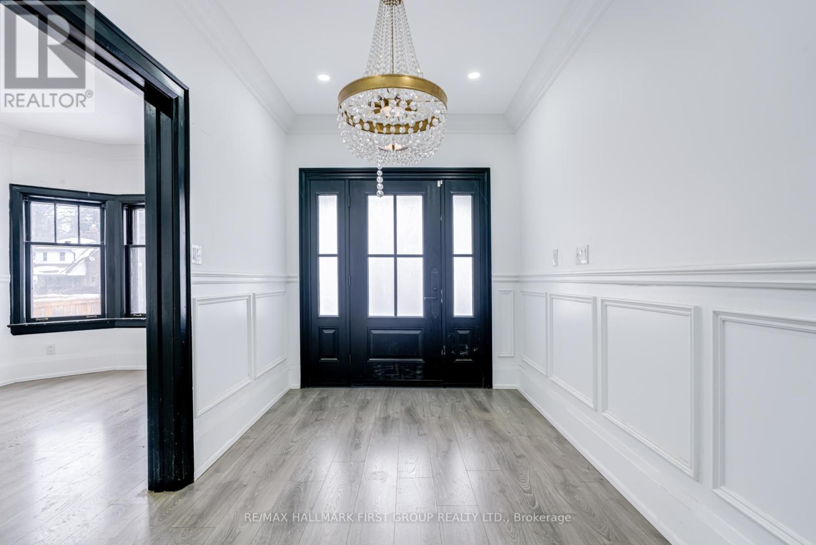 512 Simcoe Street N, Oshawa, Ontario  L1G 4T9 - Photo 3 - E12766188