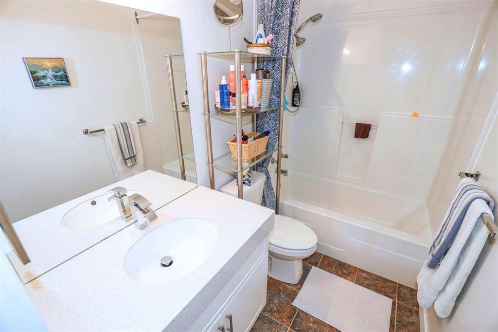 136 Eastmount Drive, Winnipeg, Manitoba  R2N 3W9 - Photo 12 - 202607758