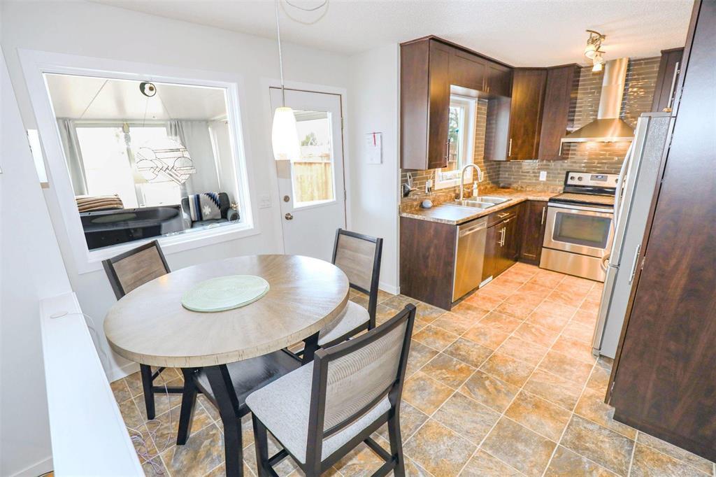 136 Eastmount Drive, Winnipeg, Manitoba  R2N 3W9 - Photo 9 - 202607758