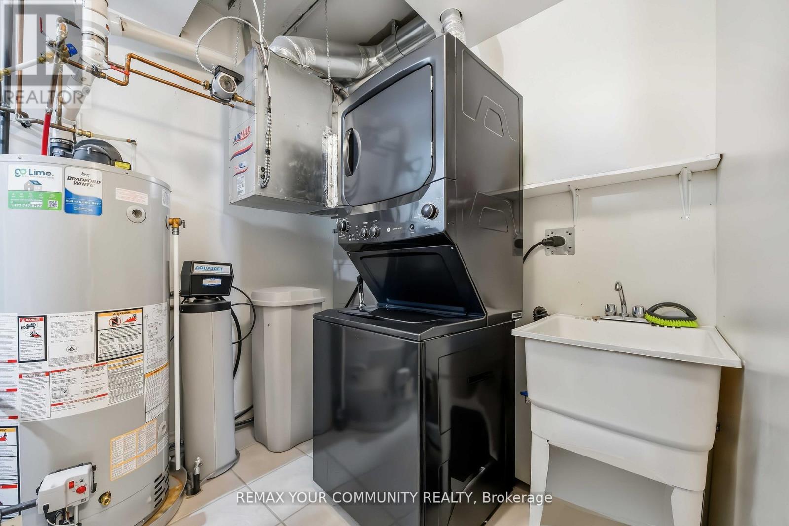 17 - 520 Silken Laumann Drive, Newmarket (Stonehaven-Wyndham), Ontario  L3X 2S7 - Photo 45 - N13018480