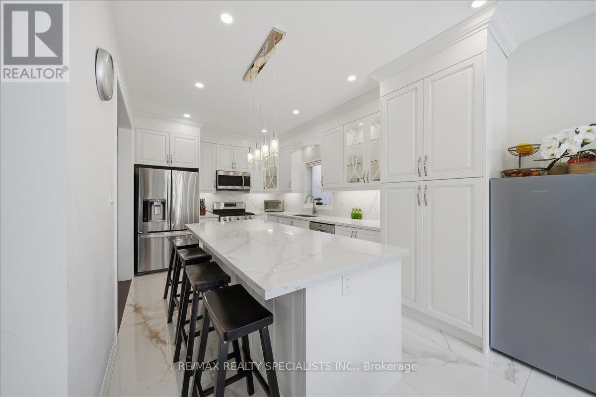 136 Noble Drive, Bradford West Gwillimbury, Ontario  L3Z 0J5 - Photo 17 - N13018484