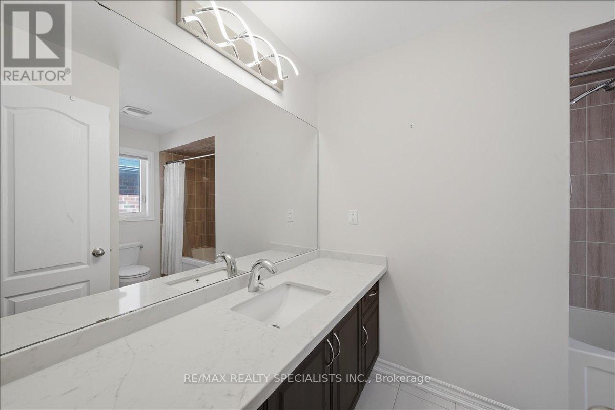 136 Noble Drive, Bradford West Gwillimbury, Ontario  L3Z 0J5 - Photo 32 - N13018484