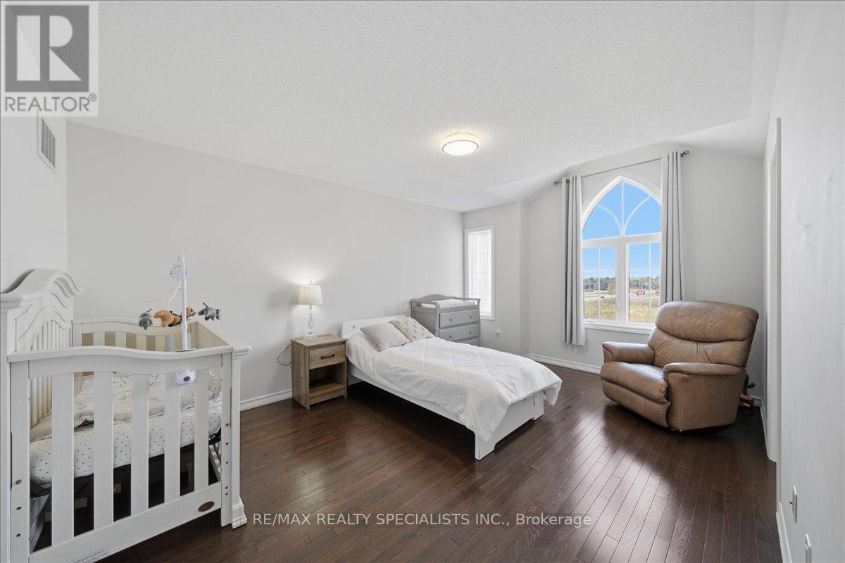 136 Noble Drive, Bradford West Gwillimbury, Ontario  L3Z 0J5 - Photo 37 - N13018484