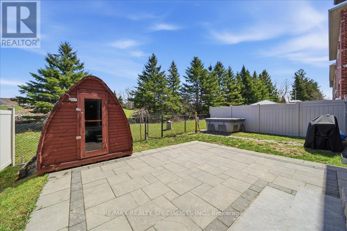 136 Noble Drive, Bradford West Gwillimbury, Ontario  L3Z 0J5 - Photo 41 - N13018484