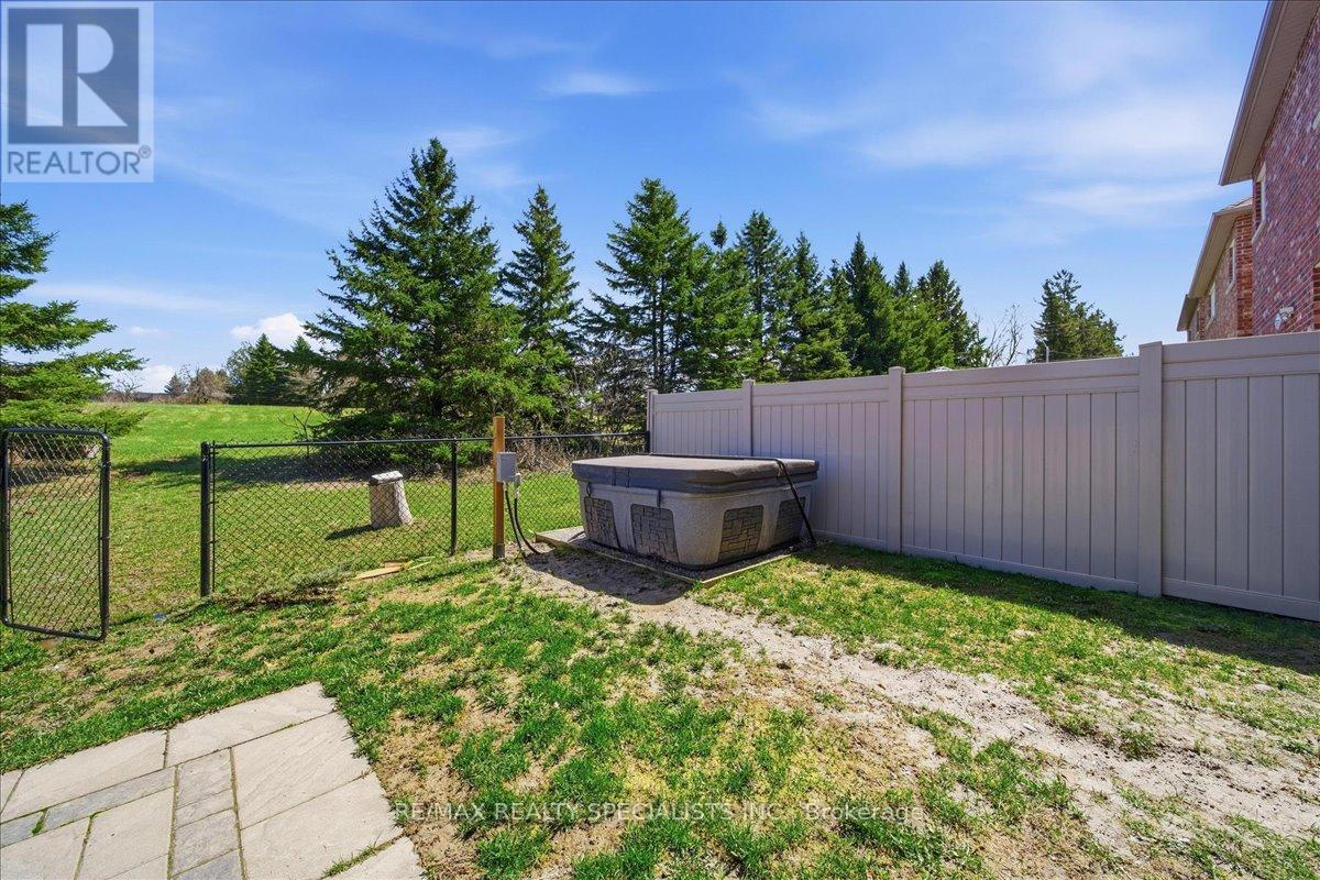 136 Noble Drive, Bradford West Gwillimbury, Ontario  L3Z 0J5 - Photo 43 - N13018484