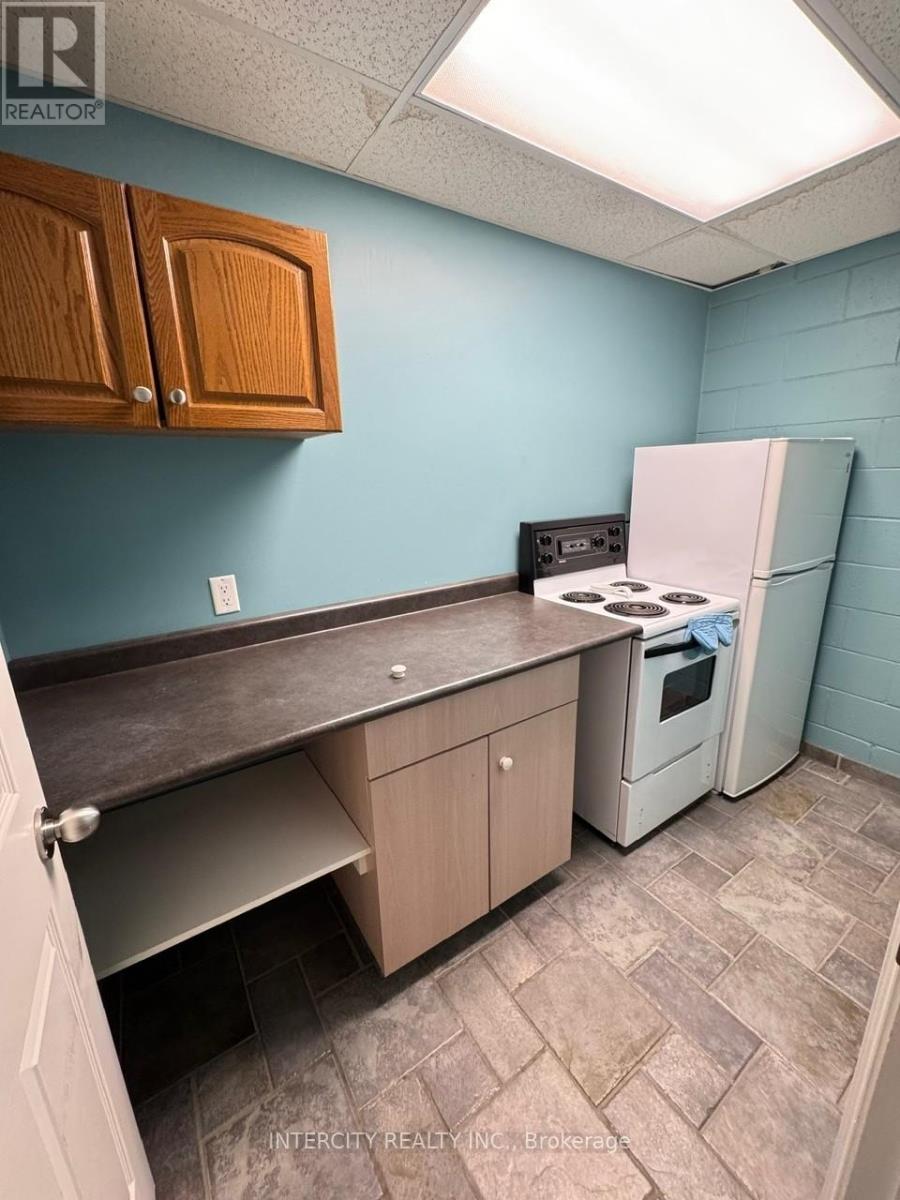 10 - 1260 Journey's End Circle, Newmarket, Ontario  L3Y 8Z7 - Photo 6 - N13018588