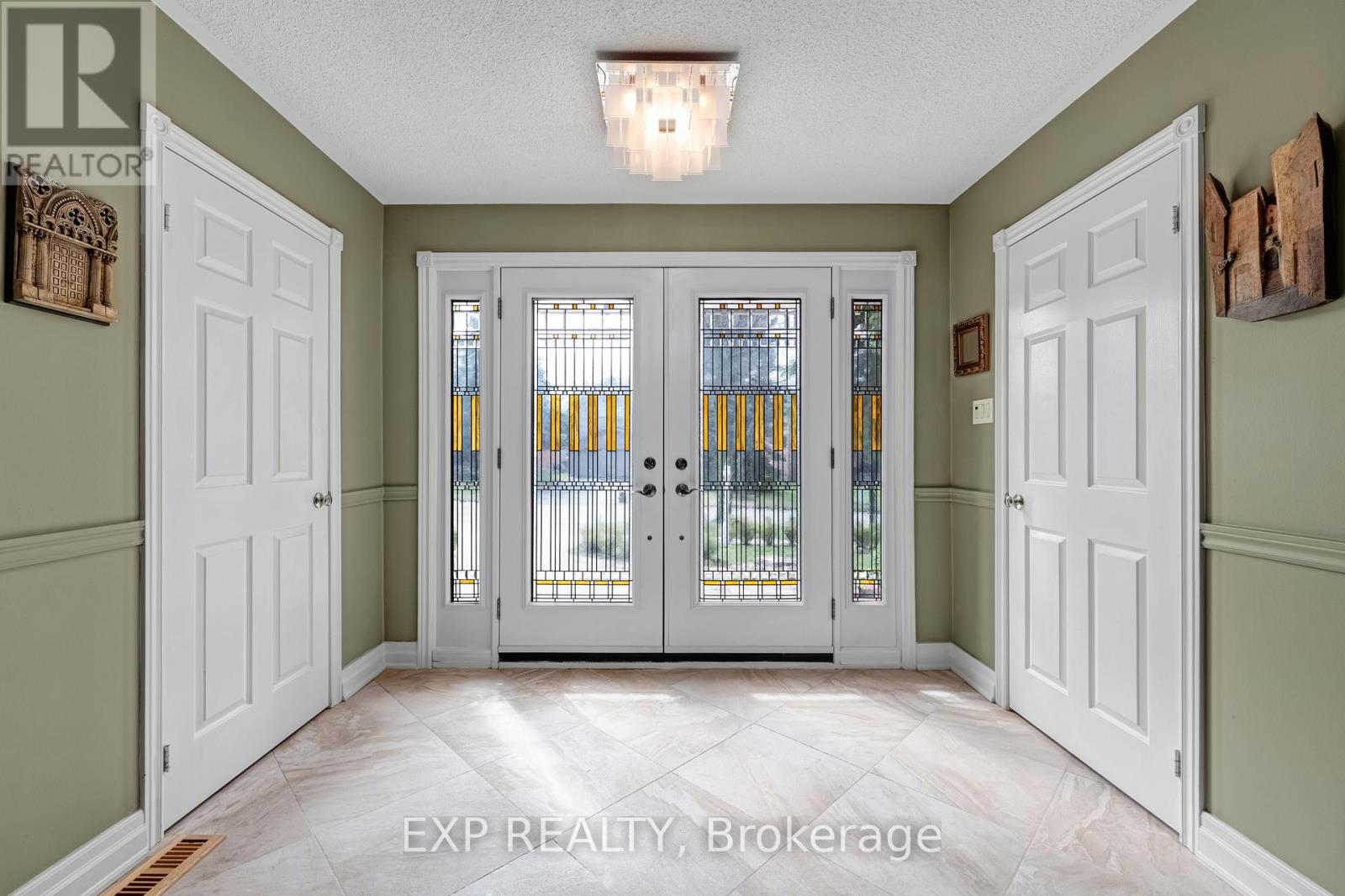 1063 Secretariate Road, Newmarket, Ontario  L3X 1M3 - Photo 3 - N13018606