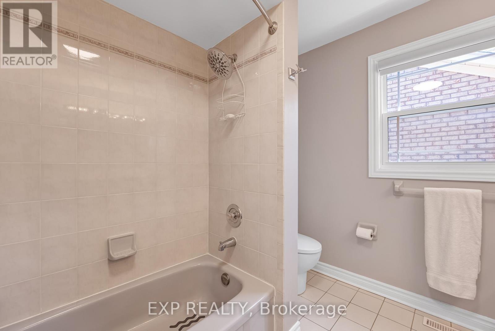 1063 Secretariate Road, Newmarket, Ontario  L3X 1M3 - Photo 30 - N13018606