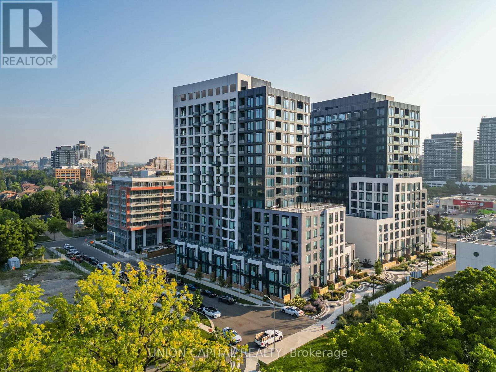 601w - 3 Rosewater Street E, Richmond Hill, Ontario  L4C 5T6 - Photo 2 - N13018646