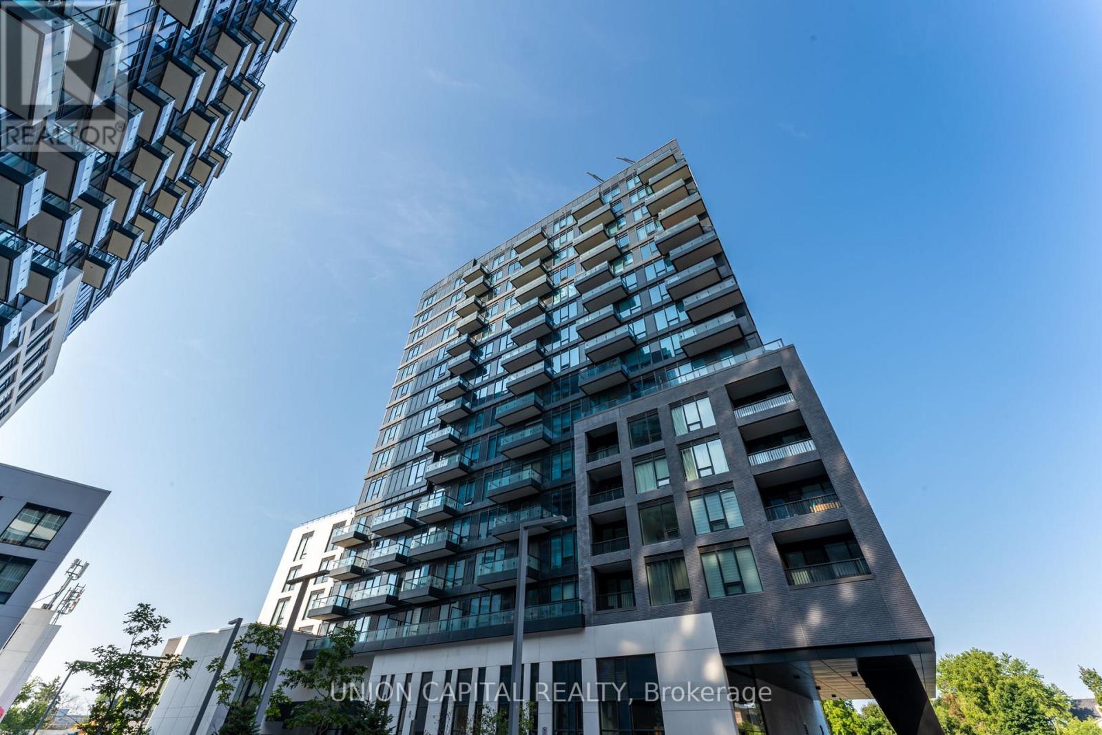 601w - 3 Rosewater Street E, Richmond Hill, Ontario  L4C 5T6 - Photo 3 - N13018646