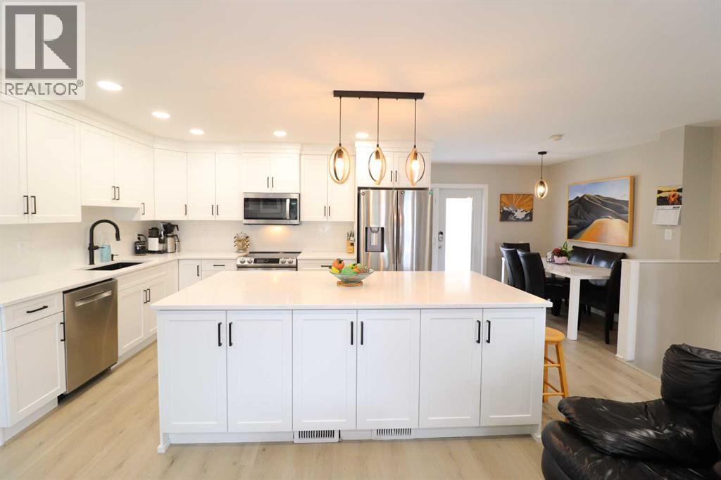 4209 22 Avenue S, Lethbridge, Alberta  T1K 4Y3 - Photo 4 - A2302022