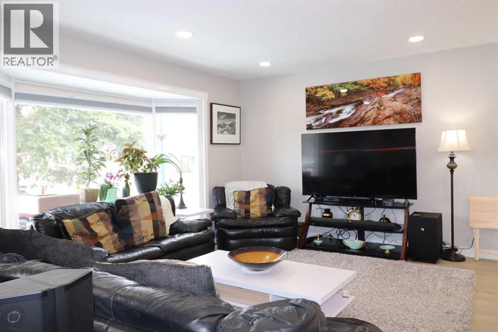 4209 22 Avenue S, Lethbridge, Alberta  T1K 4Y3 - Photo 3 - A2302022