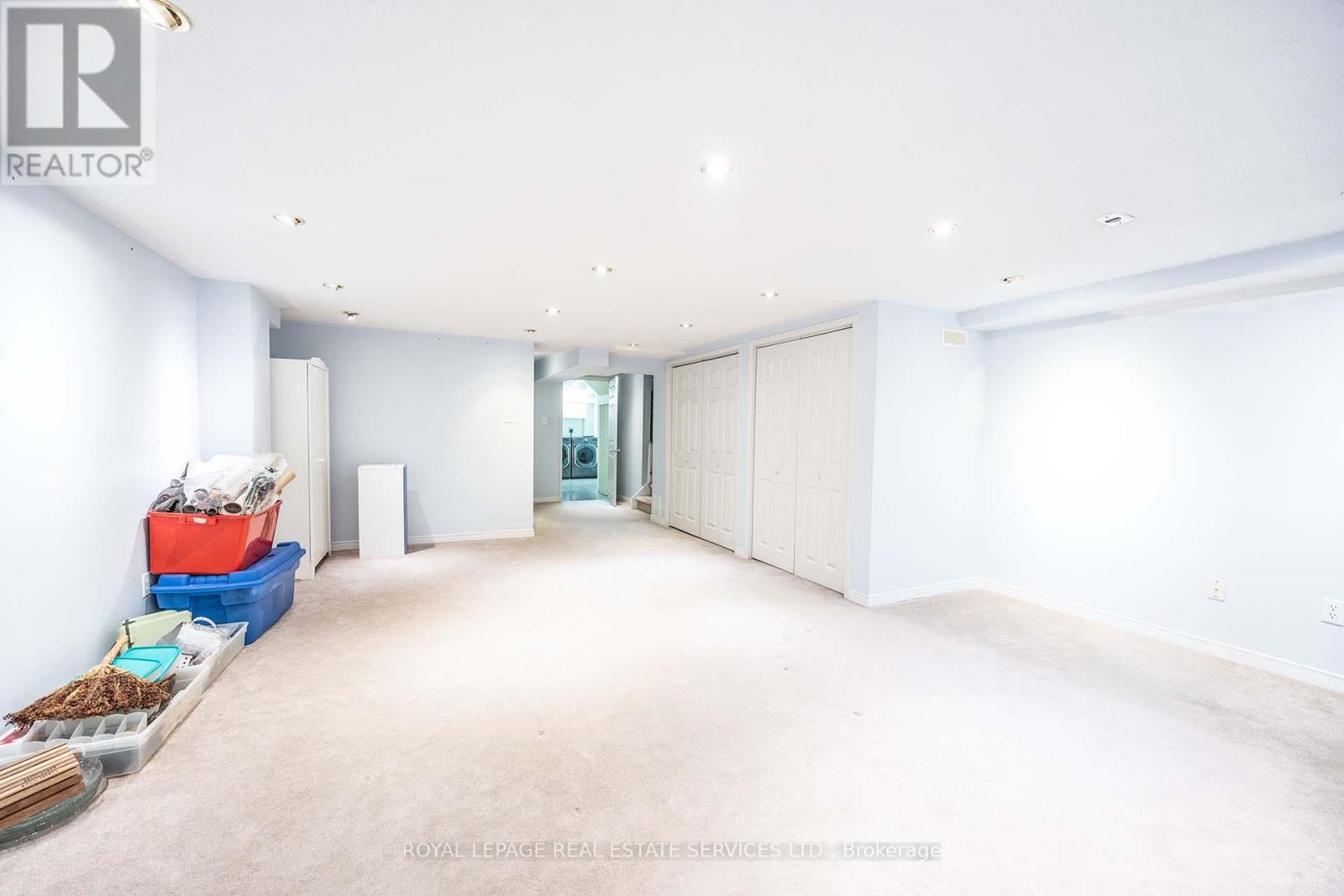 753 Village Green Boulevard, Mississauga, Ontario  L5E 3K2 - Photo 12 - W12995210