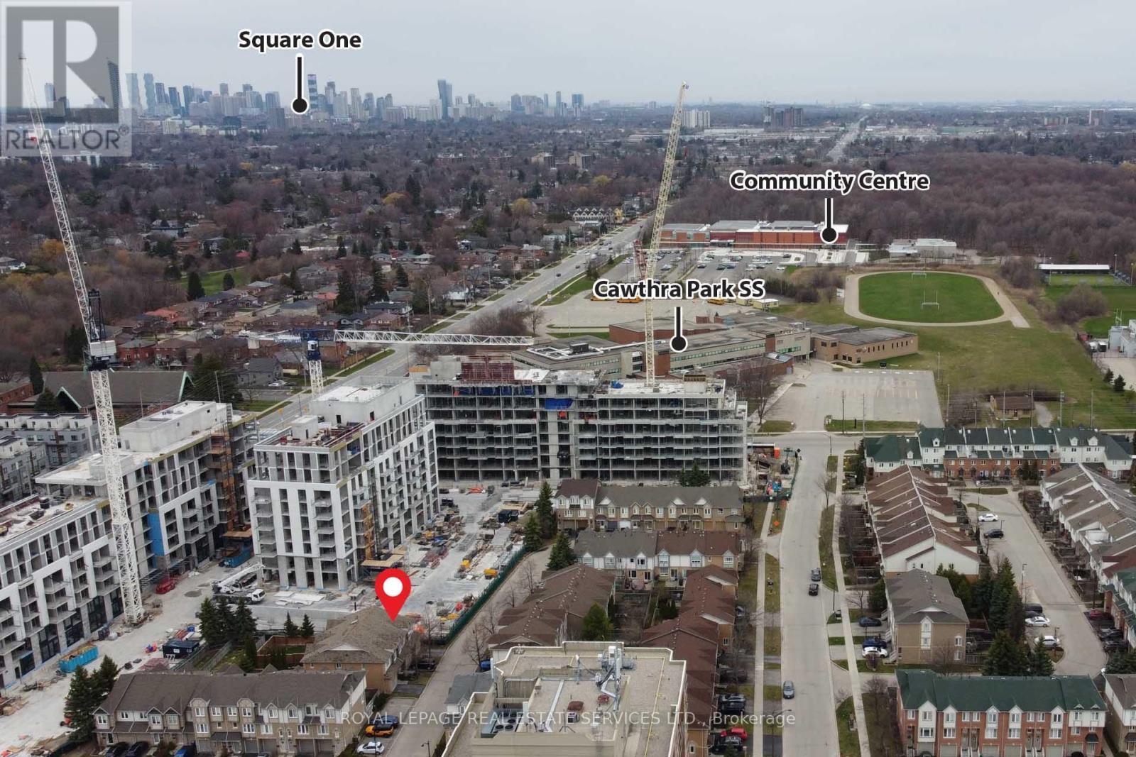 753 Village Green Boulevard, Mississauga, Ontario  L5E 3K2 - Photo 21 - W12995210