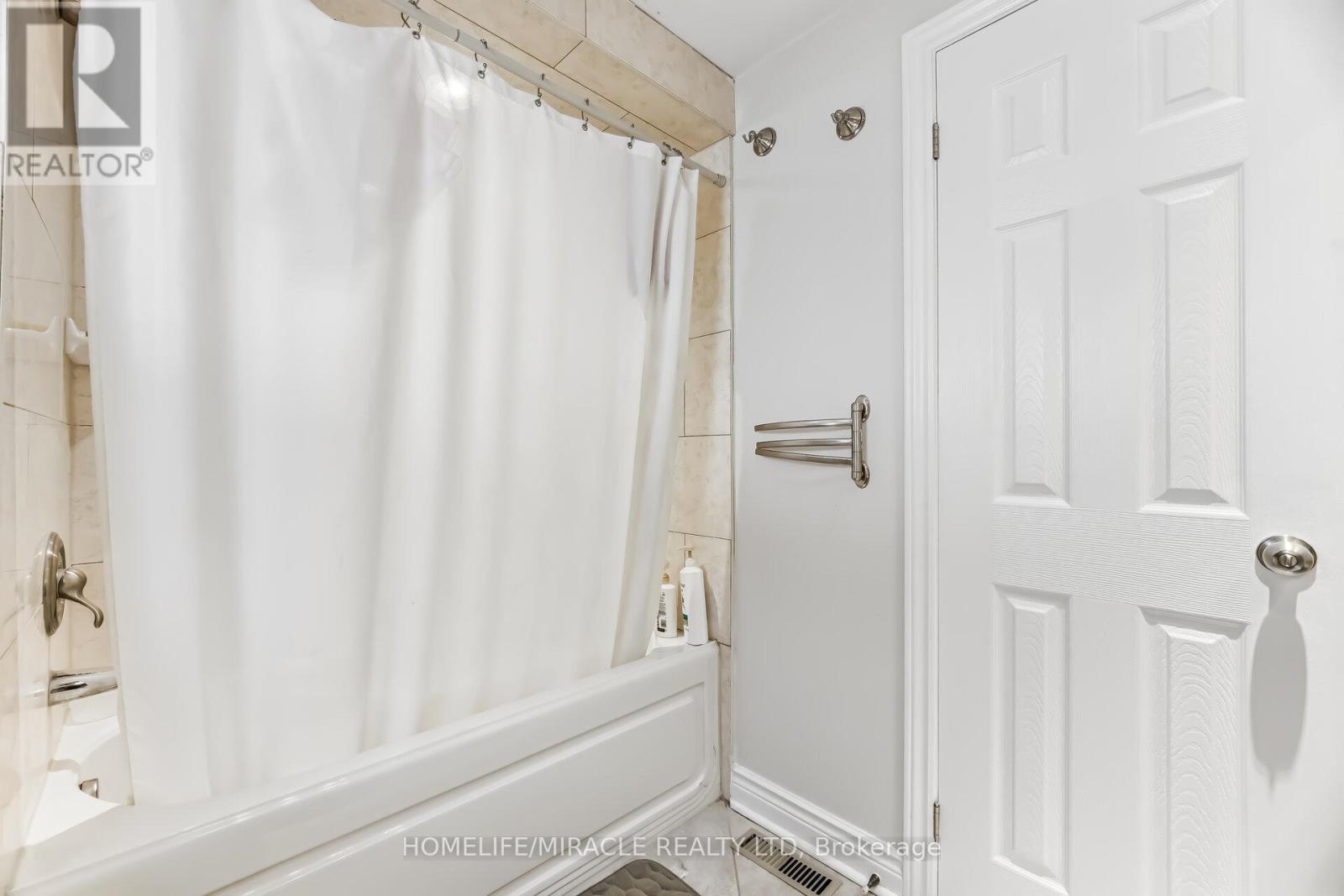 60 Trewartha Crescent, Brampton (Heart Lake West), Ontario  L6Z 1X4 - Photo 29 - W13018554