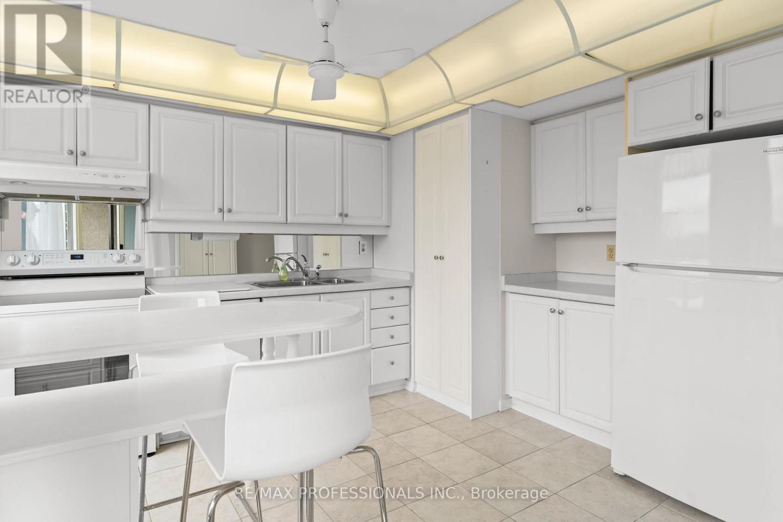 910 - 1 Aberfoyle Crescent, Toronto, Ontario  M8X 2X8 - Photo 20 - W13018562