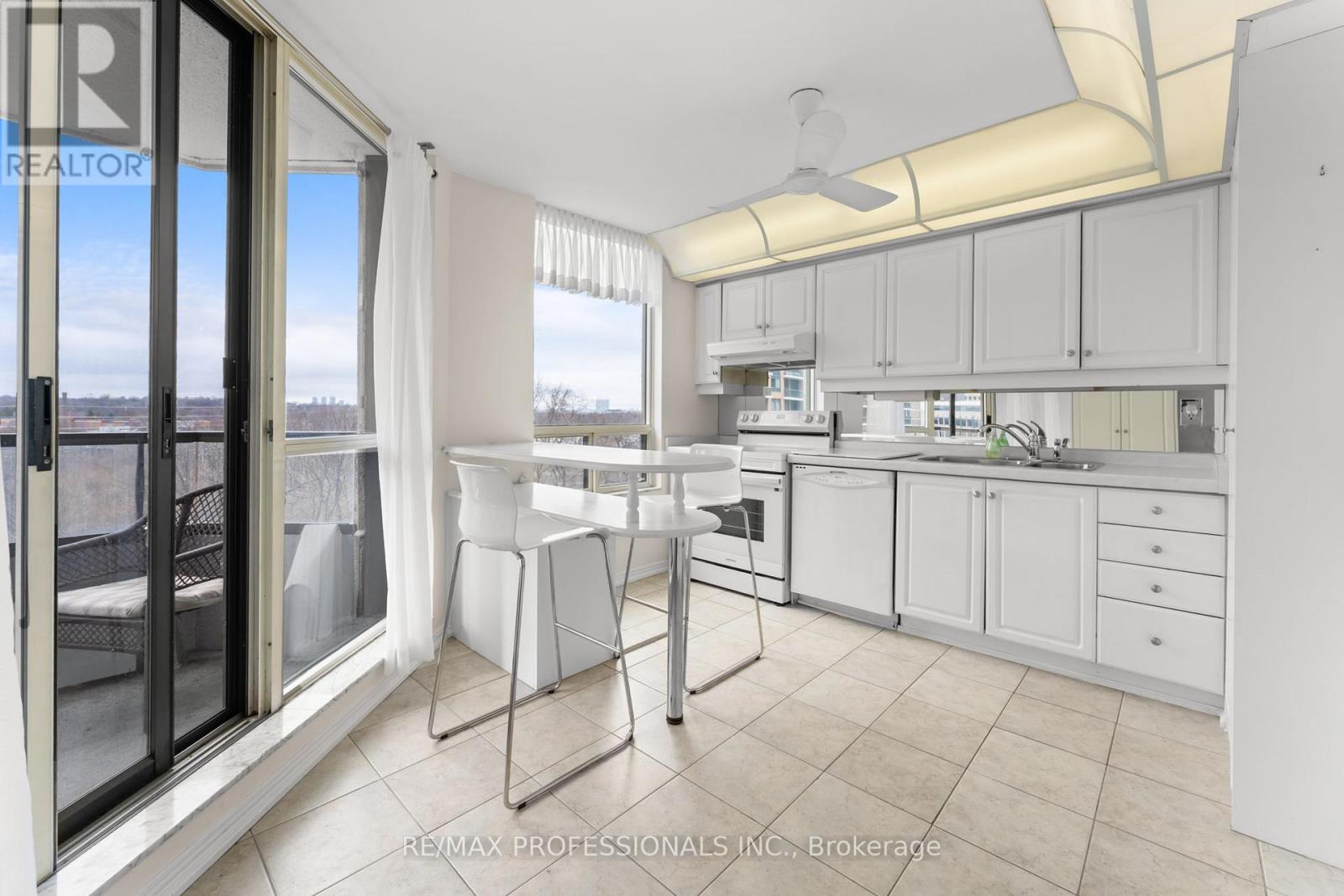 910 - 1 Aberfoyle Crescent, Toronto, Ontario  M8X 2X8 - Photo 21 - W13018562