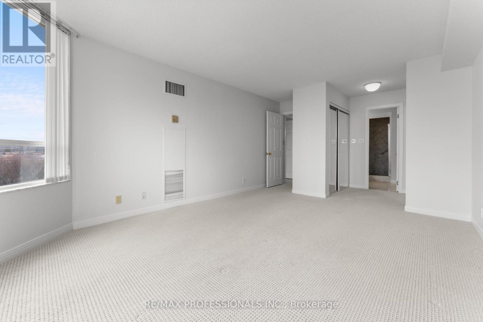 910 - 1 Aberfoyle Crescent, Toronto, Ontario  M8X 2X8 - Photo 3 - W13018562