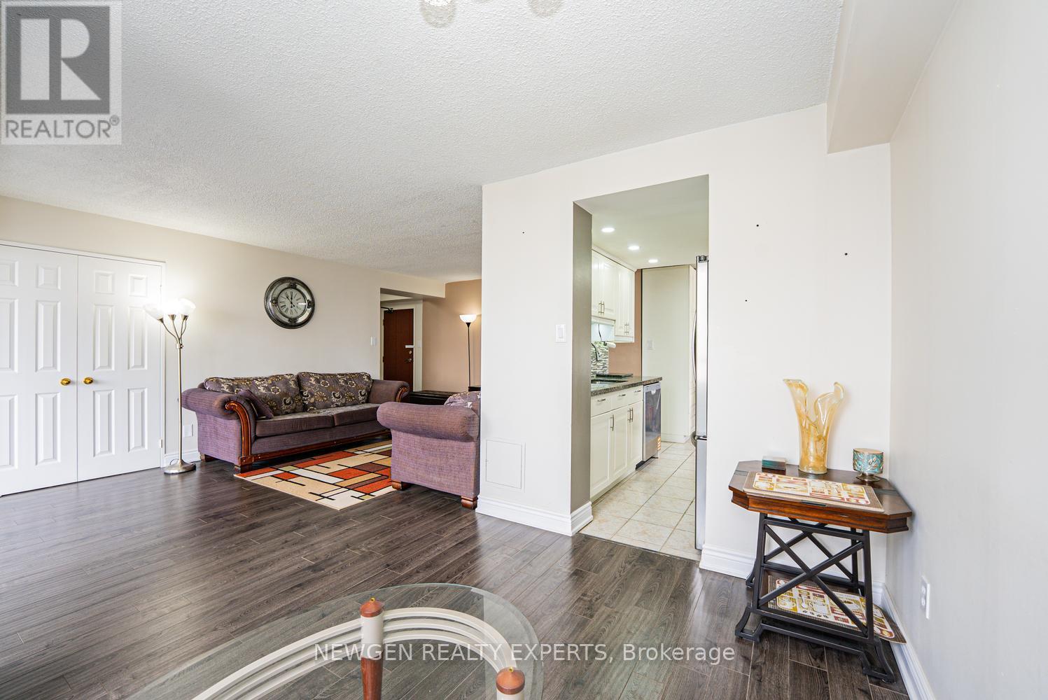 1404 - 5 Lisa Street, Brampton (Queen Street Corridor), Ontario  L6T 4T4 - Photo 14 - W13018574