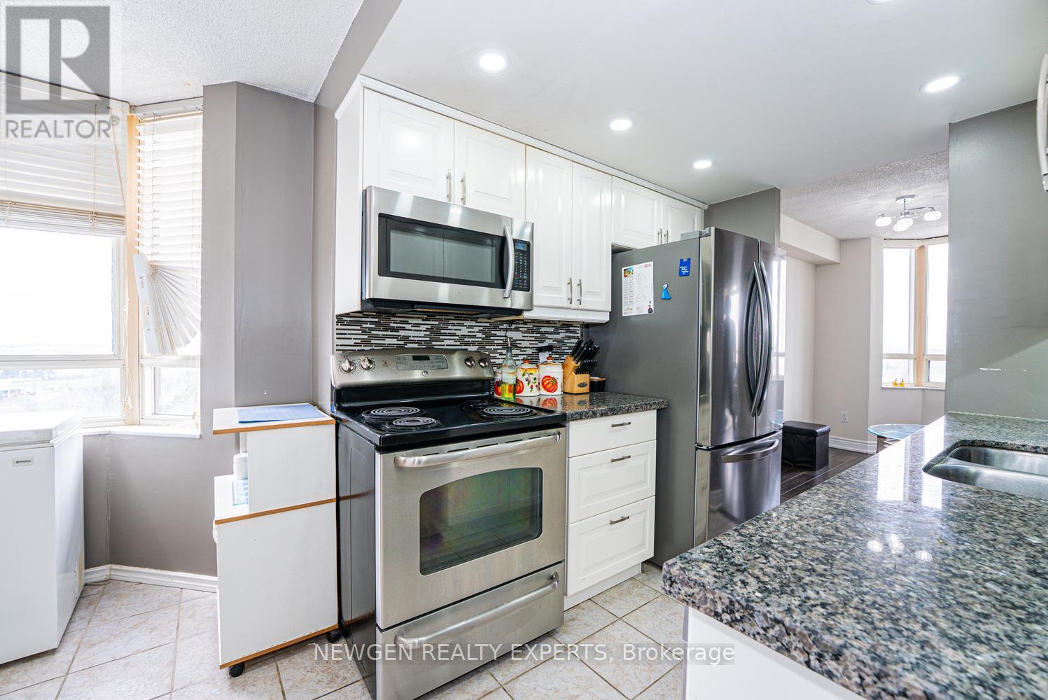 1404 - 5 Lisa Street, Brampton (Queen Street Corridor), Ontario  L6T 4T4 - Photo 17 - W13018574