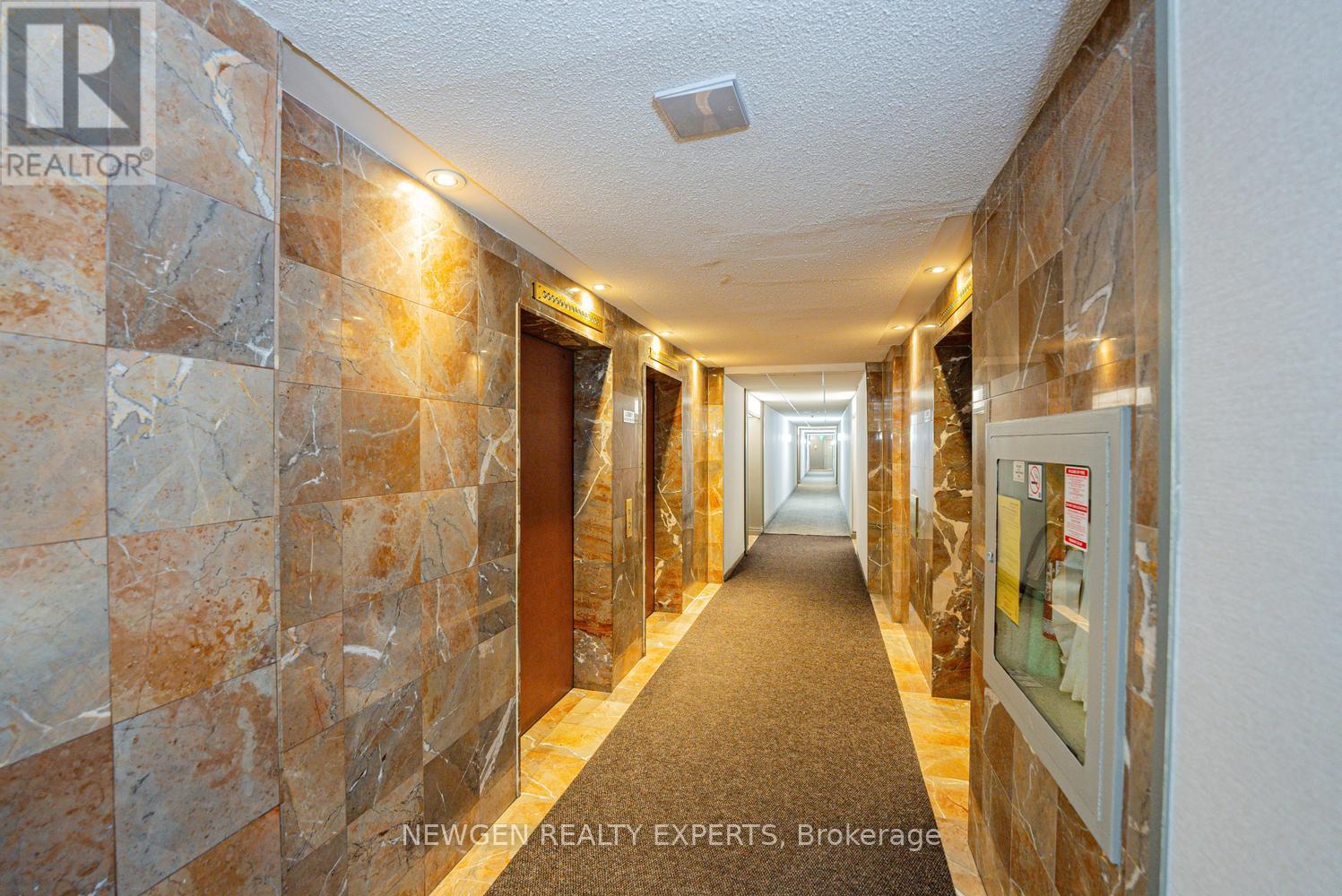 1404 - 5 Lisa Street, Brampton (Queen Street Corridor), Ontario  L6T 4T4 - Photo 4 - W13018574