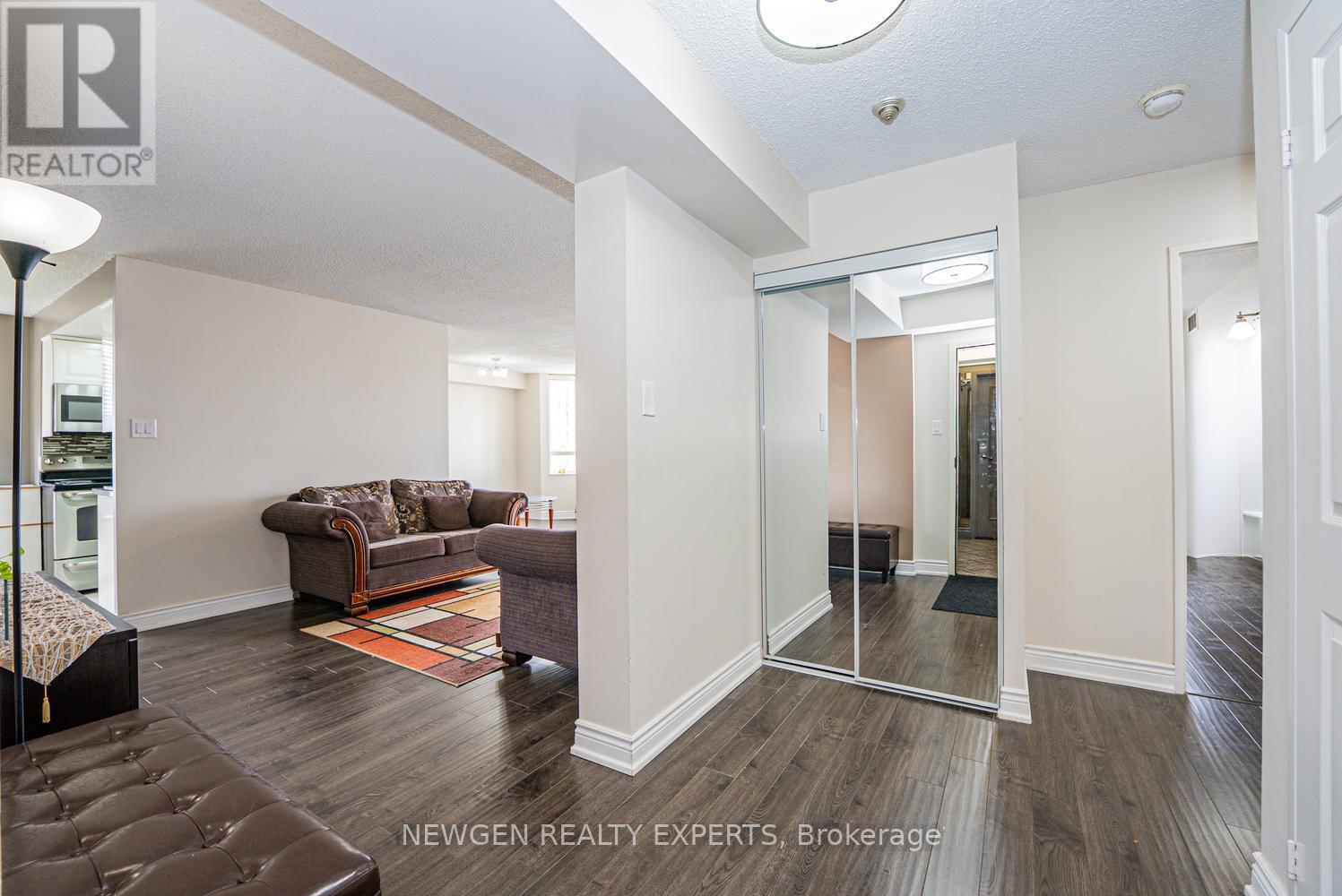 1404 - 5 Lisa Street, Brampton (Queen Street Corridor), Ontario  L6T 4T4 - Photo 6 - W13018574