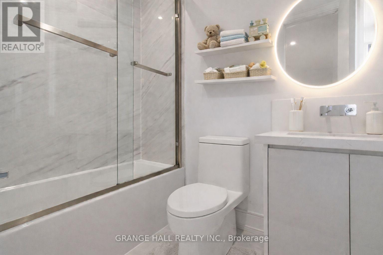 16 Barker Avenue, Toronto, Ontario  M4C 2N3 - Photo 15 - W13018612