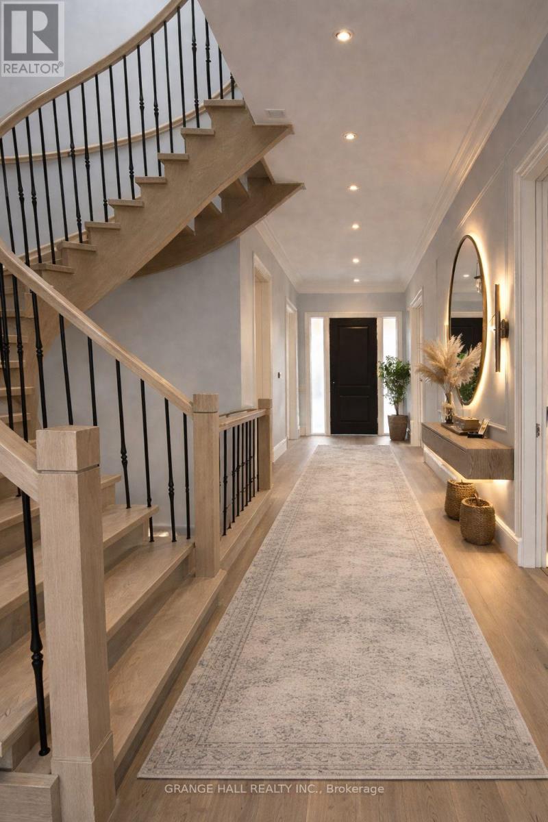 16 Barker Avenue, Toronto, Ontario  M4C 2N3 - Photo 28 - W13018612