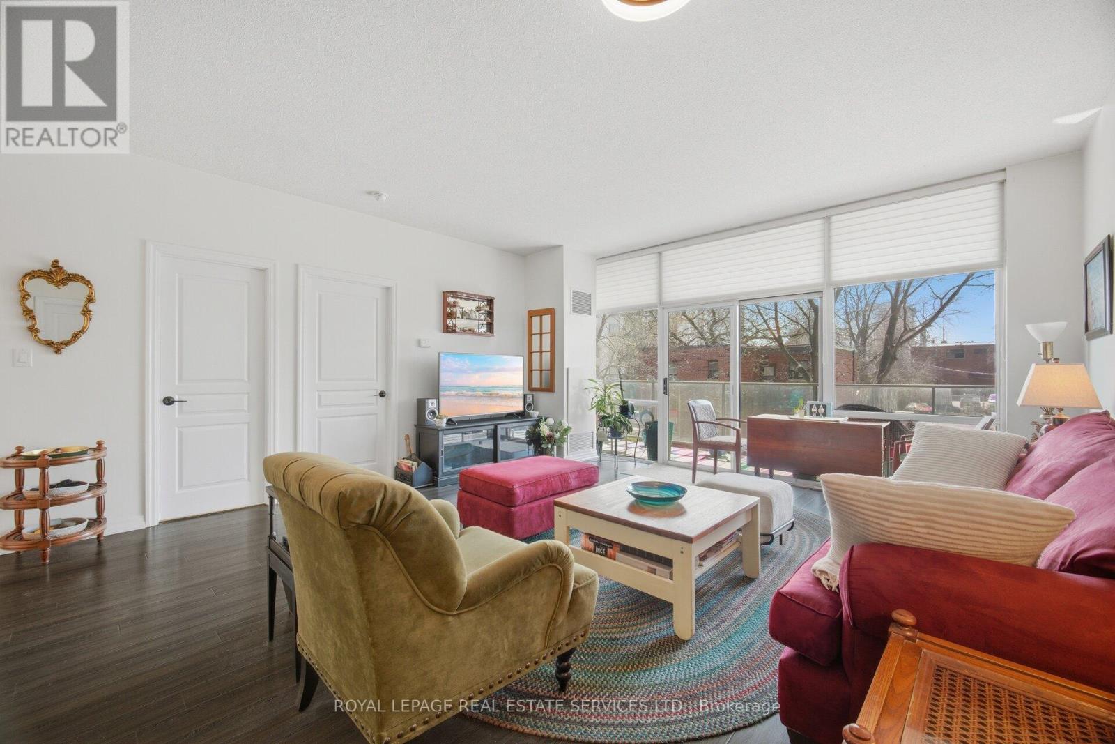 204 - 70 Port Street E, Mississauga, Ontario  L5G 1E8 - Photo 11 - W13018622