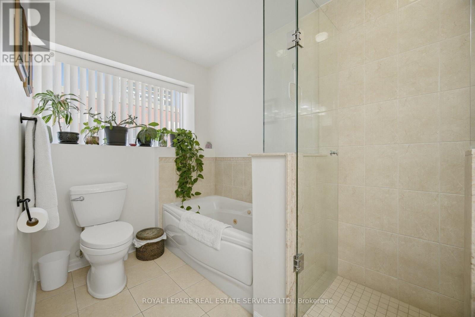 204 - 70 Port Street E, Mississauga, Ontario  L5G 1E8 - Photo 23 - W13018622