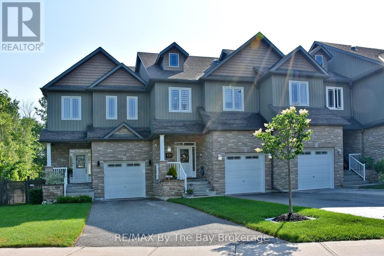 121 45TH STREET N, Wasaga Beach, Ontario