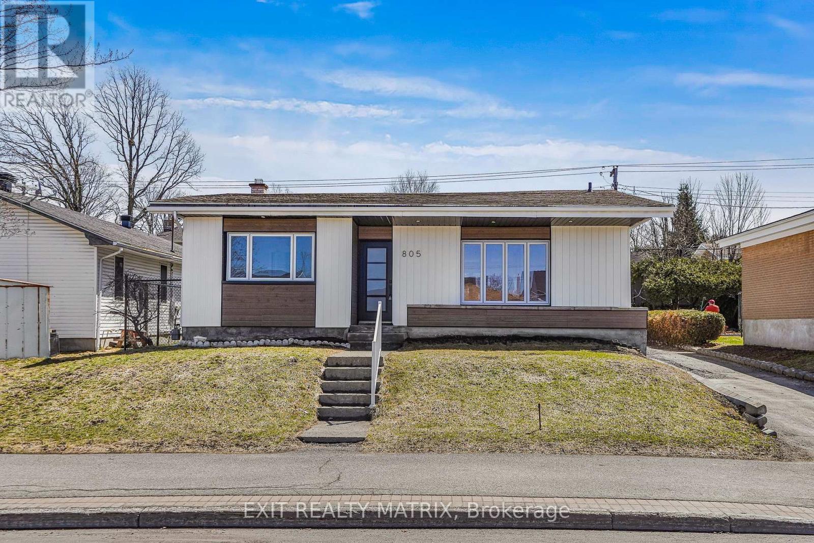 805 Cartier Boulevard, Hawkesbury, Ontario  K6A 1W9 - Photo 1 - X12785492