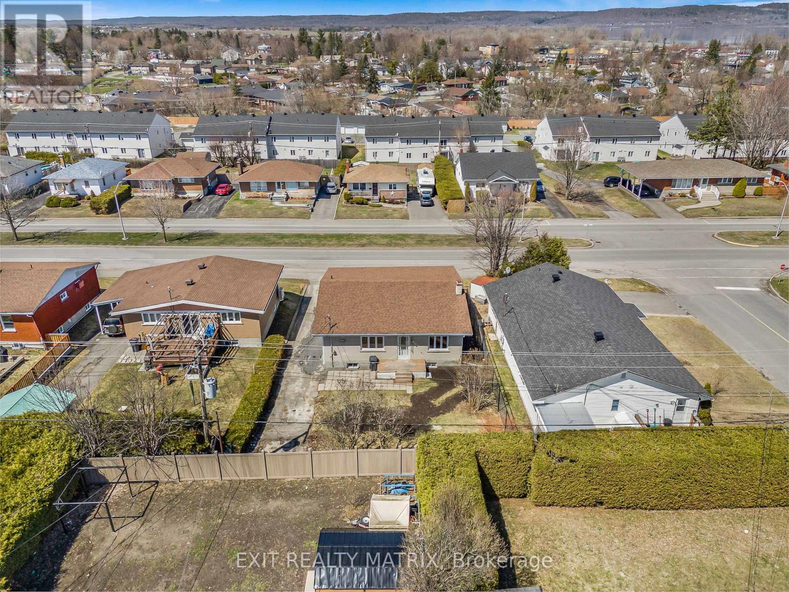 805 Cartier Boulevard, Hawkesbury, Ontario  K6A 1W9 - Photo 39 - X12785492