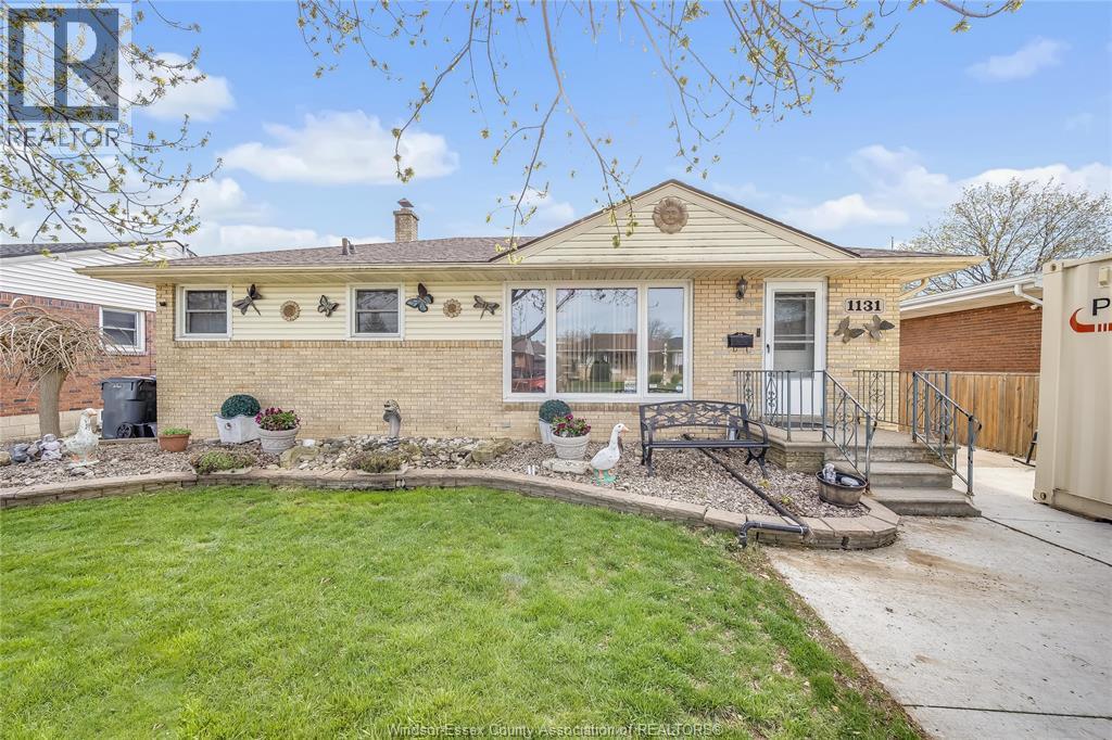 1131 MATTHEW BRADY, Windsor, Ontario