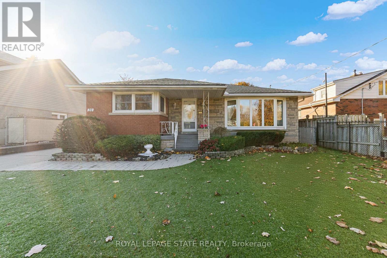 20 Burwell Avenue, Hamilton, Ontario  L8G 3L7 - Photo 3 - X13018488