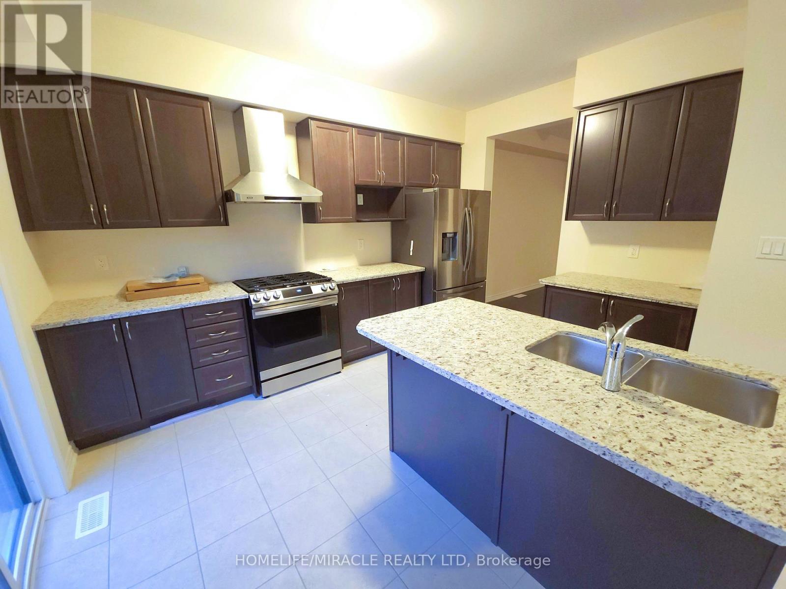 15 Copeman Avenue, Brantford, Ontario  N3V 0B3 - Photo 8 - X13018602