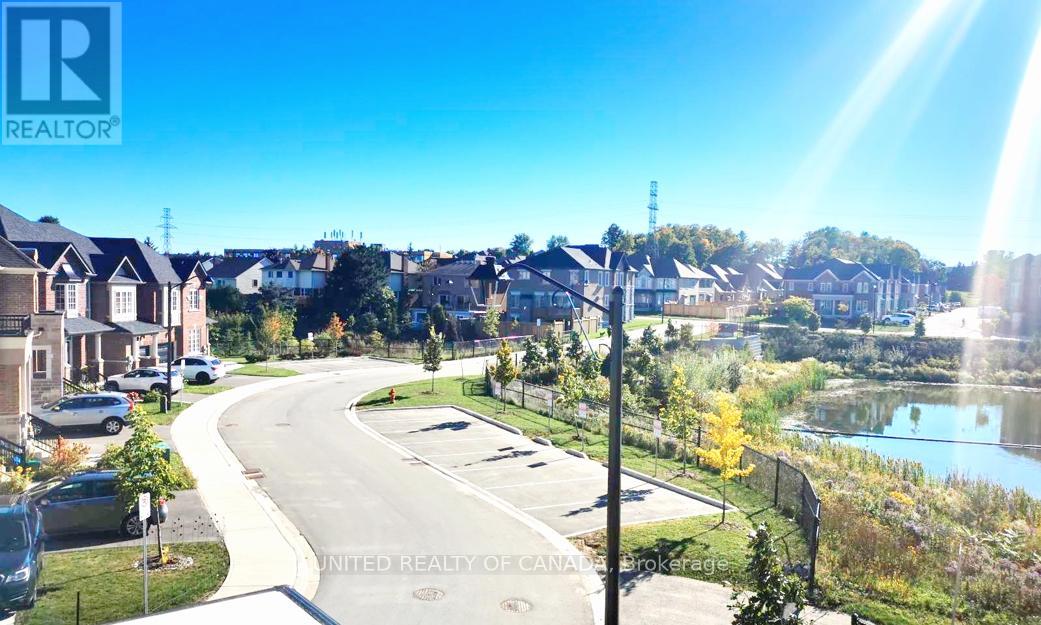 167 Harding Park Street, Newmarket, Ontario  L3Y 0E3 - Photo 10 - N12957774