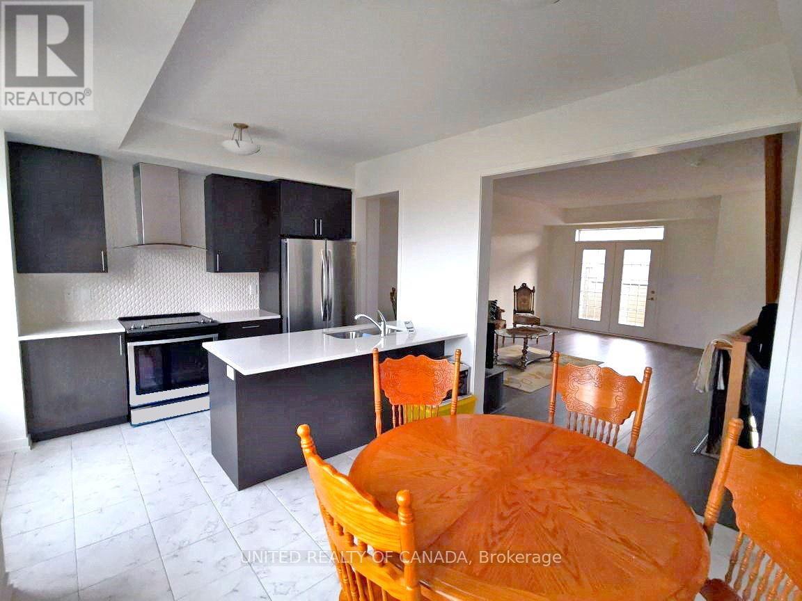 167 Harding Park Street, Newmarket, Ontario  L3Y 0E3 - Photo 6 - N12957774