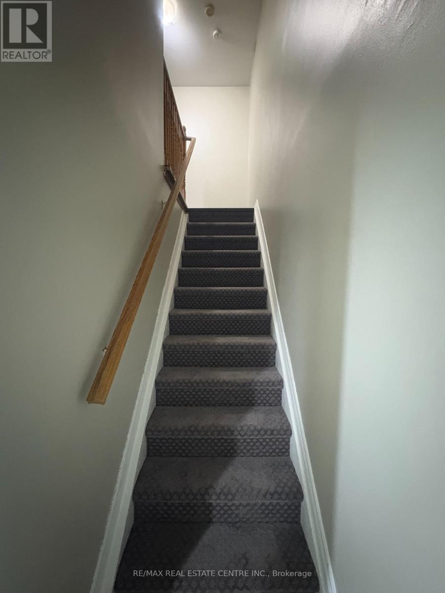 199 - 199 Baronwood Court, Brampton, Ontario  L6V 3H9 - Photo 2 - W12826218