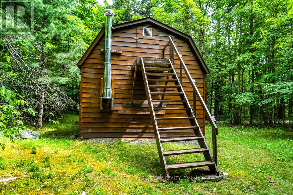 1102 Ebbs Bay Road, Drummond/north Elmsley, Ontario  K7C 0C5 - Photo 34 - X12796690