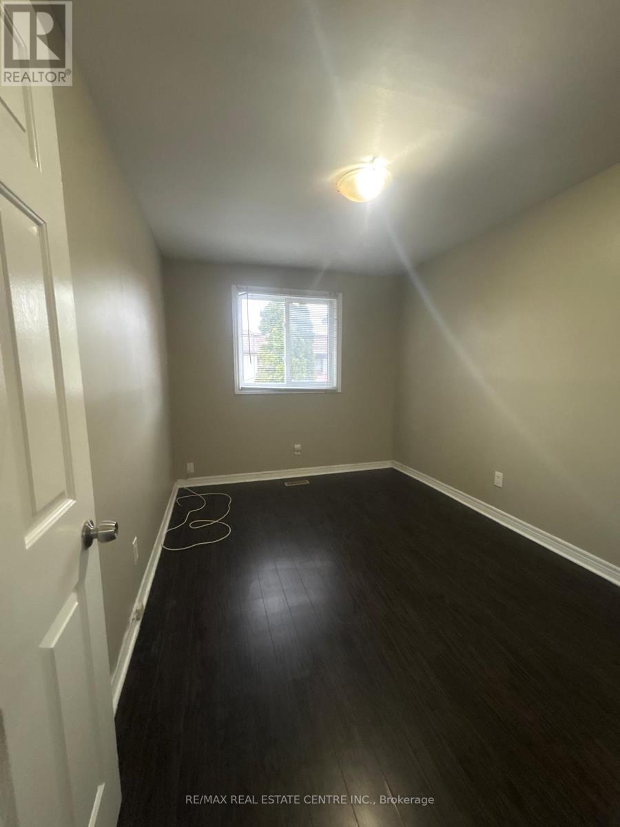 199 - 199 Baronwood Court, Brampton, Ontario  L6V 3H9 - Photo 13 - W12826218