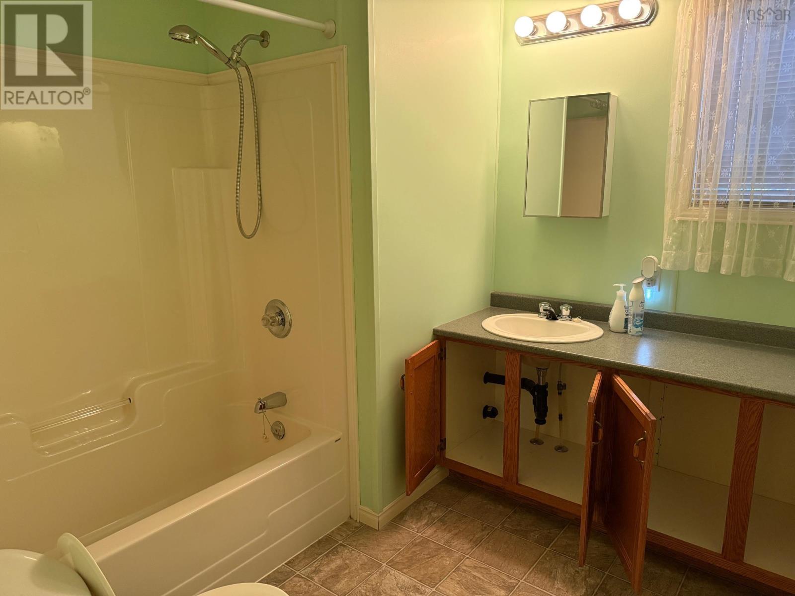 260 Seasons Drive, Bridgewater, Nova Scotia  B4V 2H6 - Photo 10 - 202526421