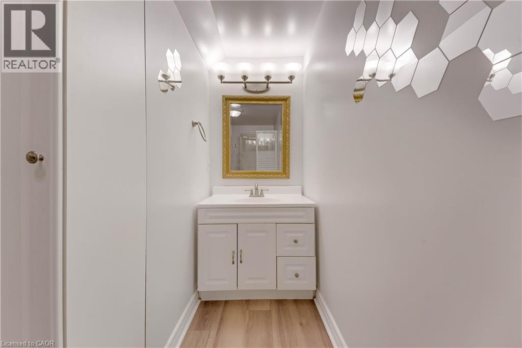 109 Ashberry Place, Waterloo, Ontario  N2T 1G8 - Photo 37 - 40818432