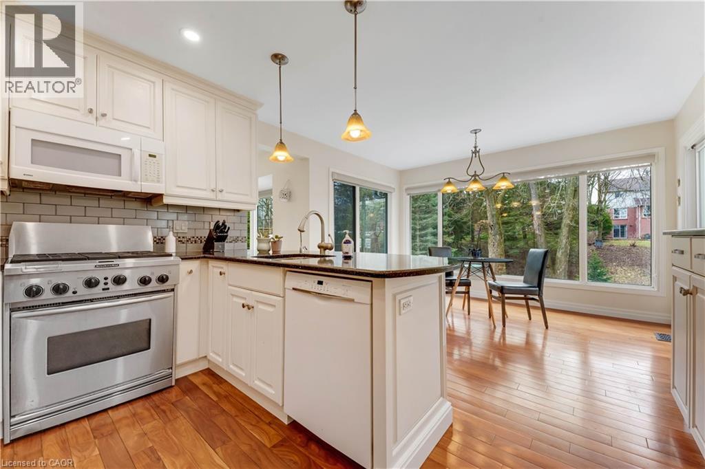 109 Ashberry Place, Waterloo, Ontario  N2T 1G8 - Photo 4 - 40818432